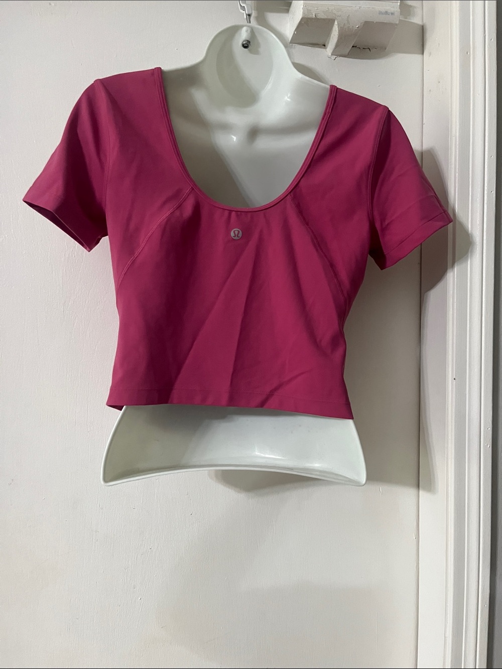 lululemon athletica Magenta Scoop-Neck Cropped Top